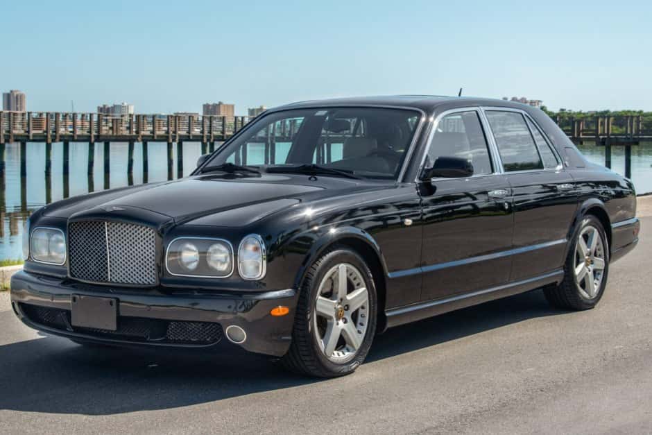 2004 Bentley Arnage sold for $26,000