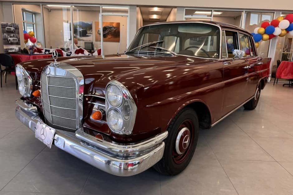 1967 Mercedes-Benz W111 Sedan sold for $6,700