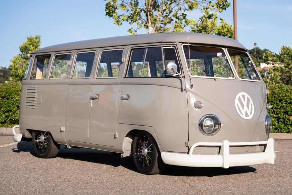 1959 Volkswagen Split-Window Bus sold for $48,000
