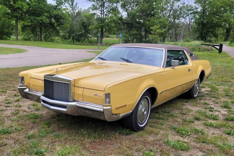 1972 Lincoln Continental Mark IV (1972-1976) sold for $5,000