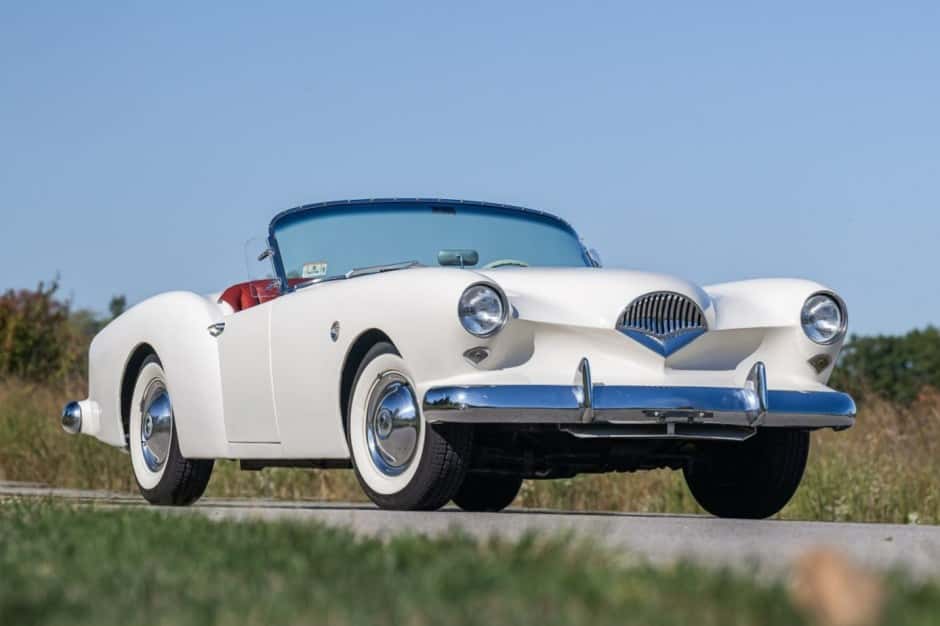 1954 Kaiser Darrin sold for $136,000