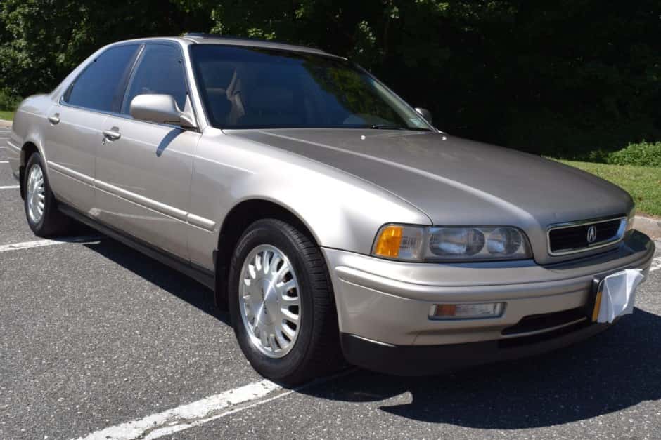 1993 Acura Legend sold for $9,100