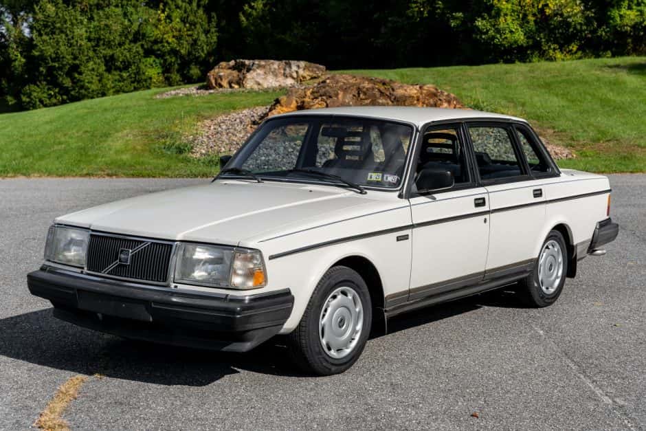 1987 Volvo 240 sold for $13,150