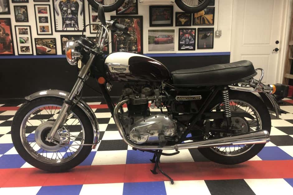 1977 Triumph Bonneville T140 sold for $10,500