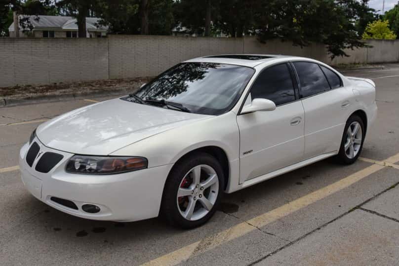 2005 Pontiac Bonneville sold for $14,550
