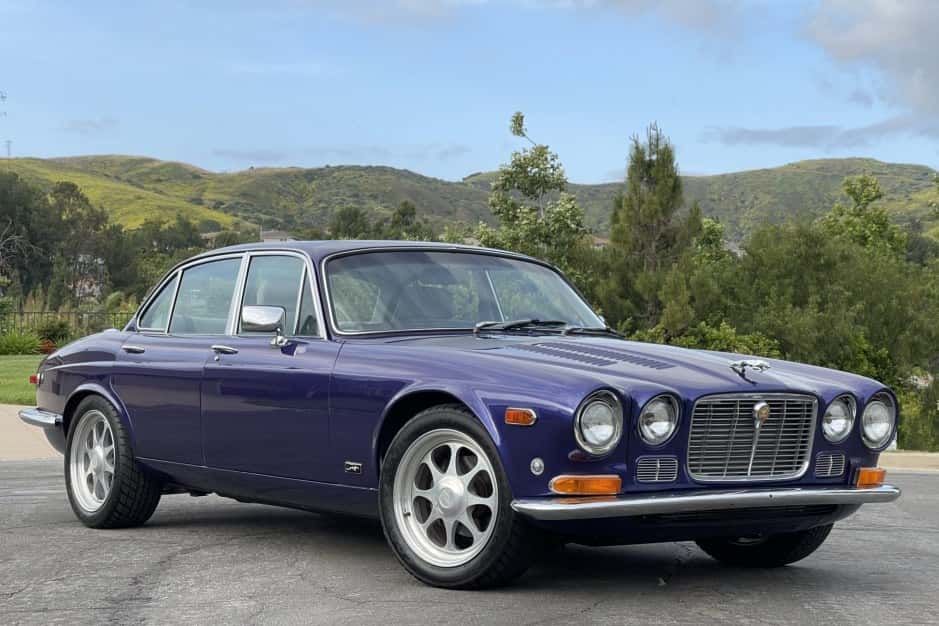 1974 Jaguar XJ Series 2 (1974-1979) sold for $16,350