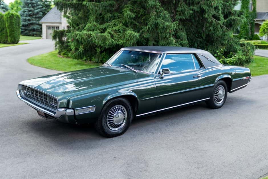 1968 Ford Thunderbird (1967-1971) sold for $24,250