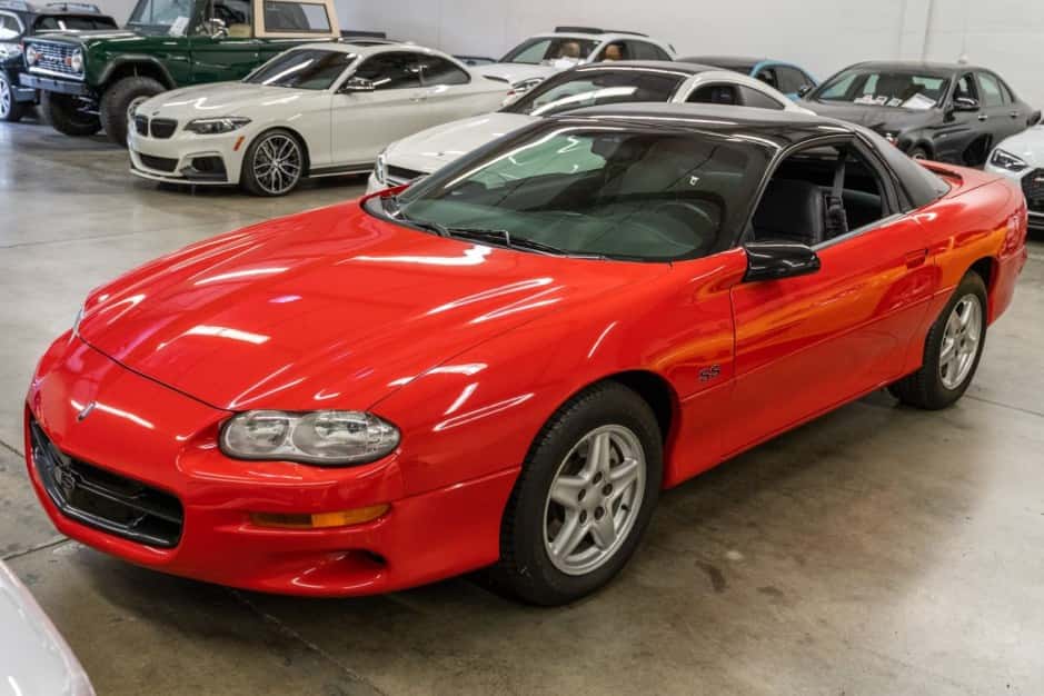 1998 Chevrolet Camaro 4th Generation 1993-2002 sold for $12,500