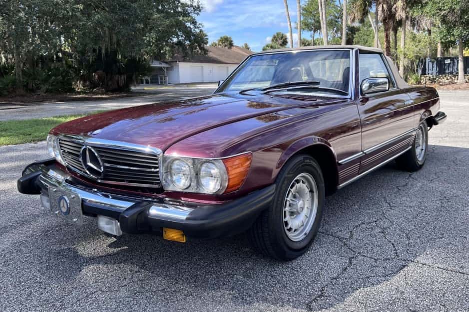 1985 Mercedes-Benz R107 SL sold for $10,300