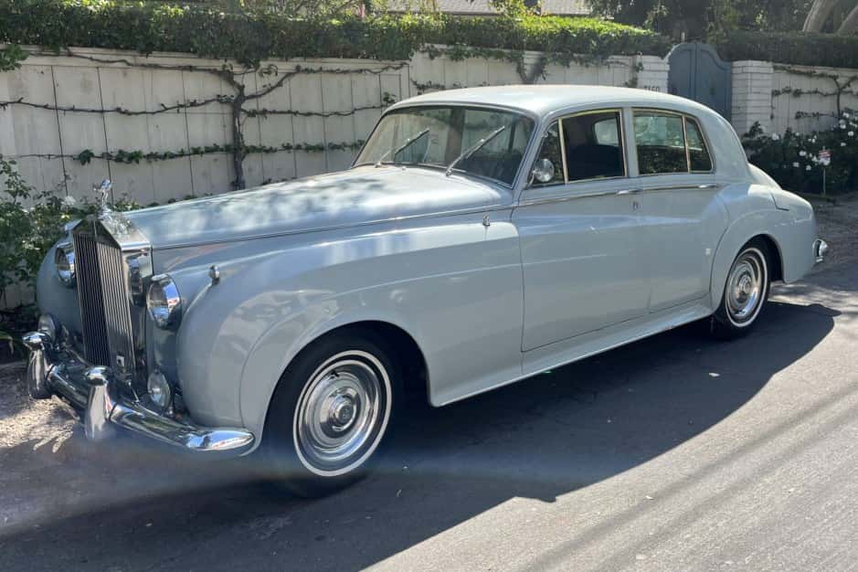 1960 Rolls-Royce Silver Cloud & Phantom V sold for $30,000