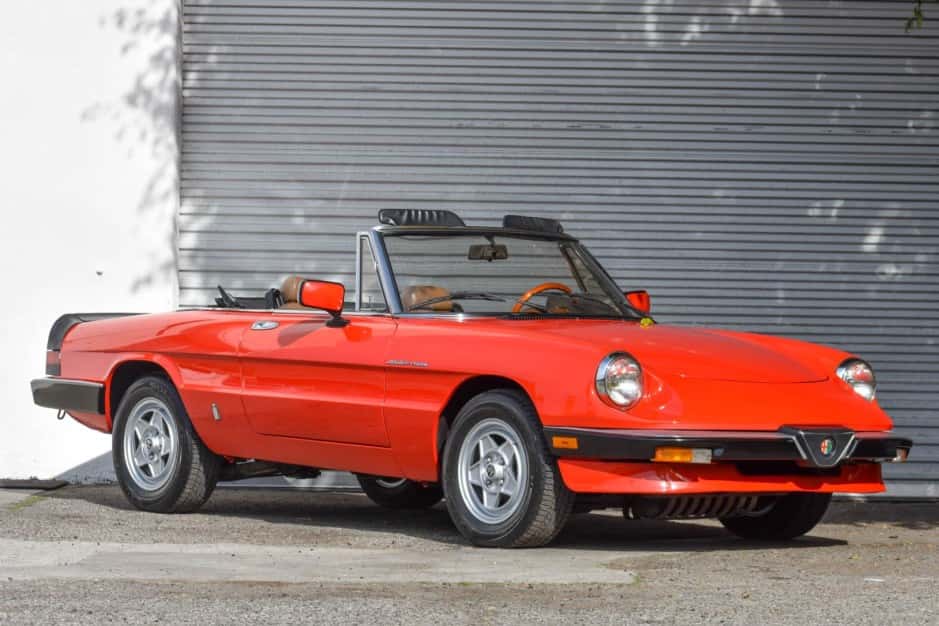 1983 Alfa Romeo 105/115 Spider Series 3 sold for $10,355