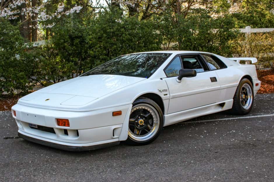 1991 Lotus Esprit sold for $58,500