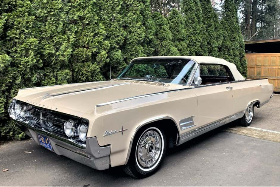 1964 Oldsmobile Starfire sold for $39,000