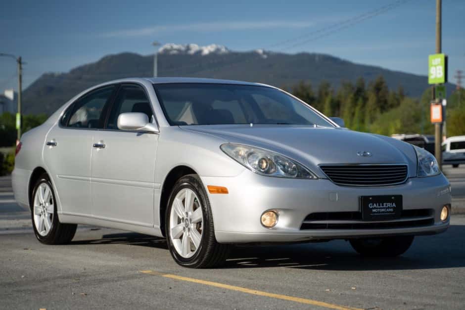 2005 Lexus ES sold for $10,757