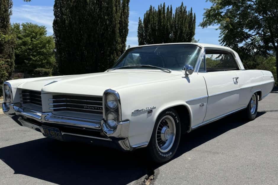 1964 Pontiac Catalina sold for $17,000