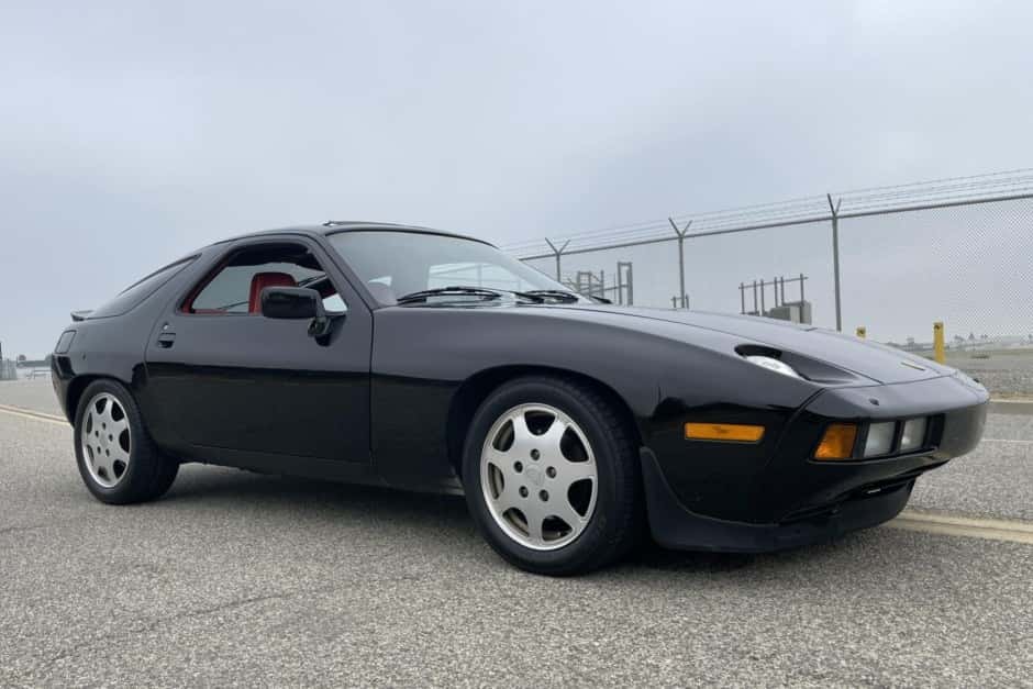 1985 Porsche 928 sold for $21,250
