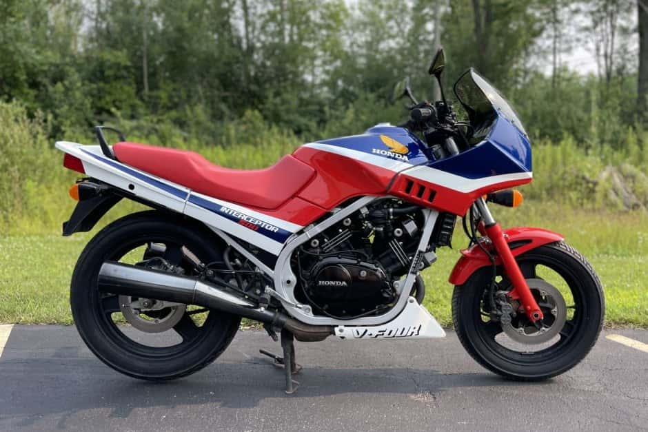 1986 Honda VF & VFR sold for $8,800