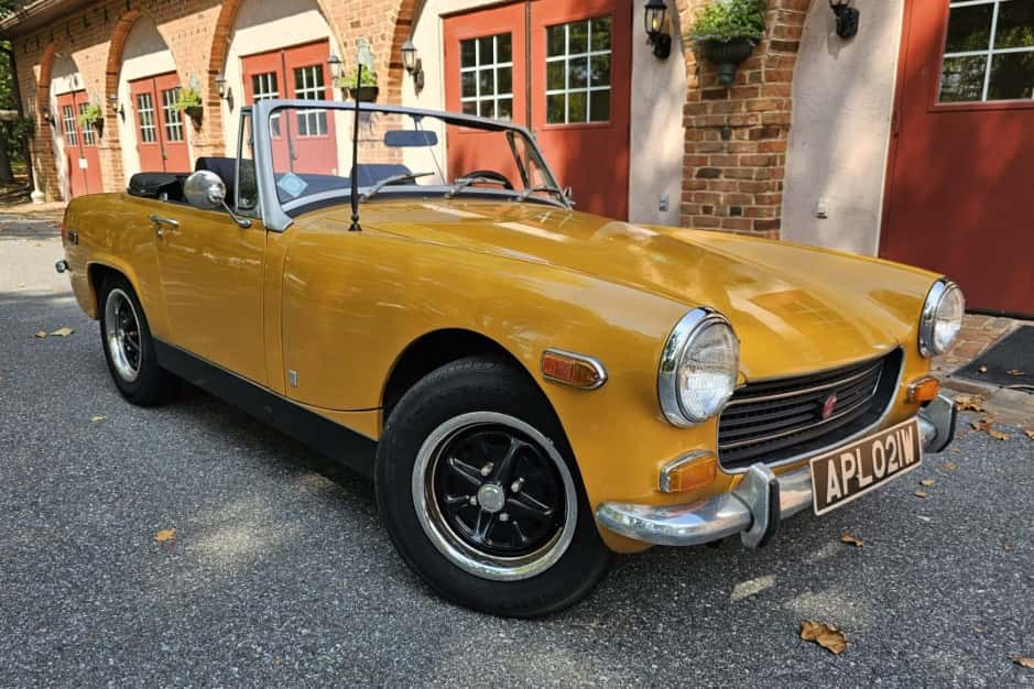 1970 MG Midget sold for $8,900