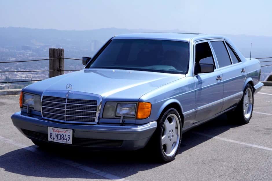 1987 Mercedes-Benz W126 S-Class sold for $9,500