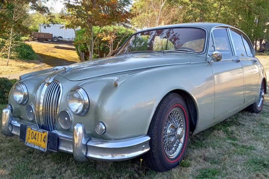 1960 Jaguar Mk II sold for $12,800