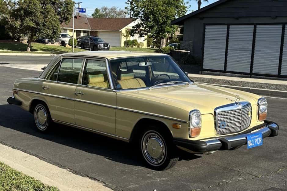 1976 Mercedes-Benz W114 & W115 sold for $5,700