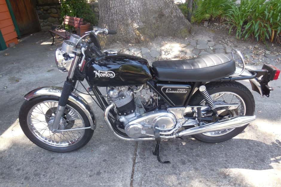 1972 Norton Commando sold for $9,200