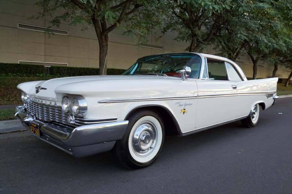 1959 Chrysler New Yorker sold for $43,500