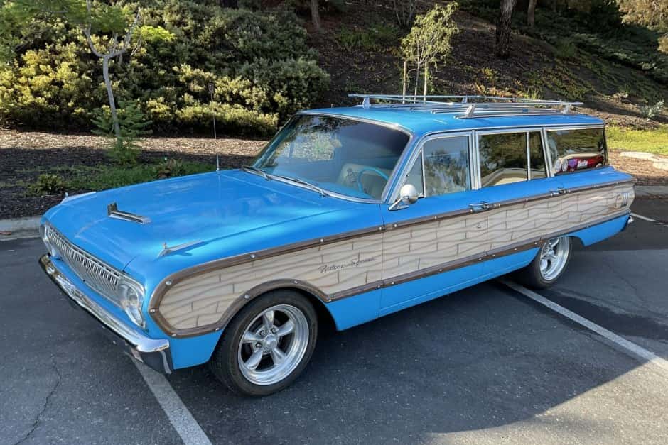 1962 Ford Falcon sold for $15,250