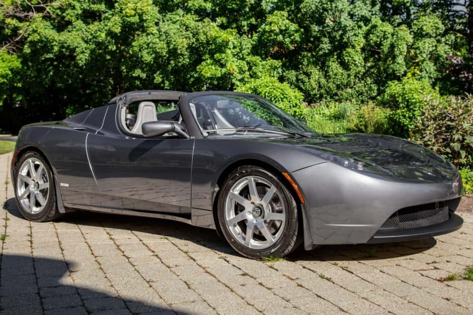 2010 Tesla Roadster sold for $77,777