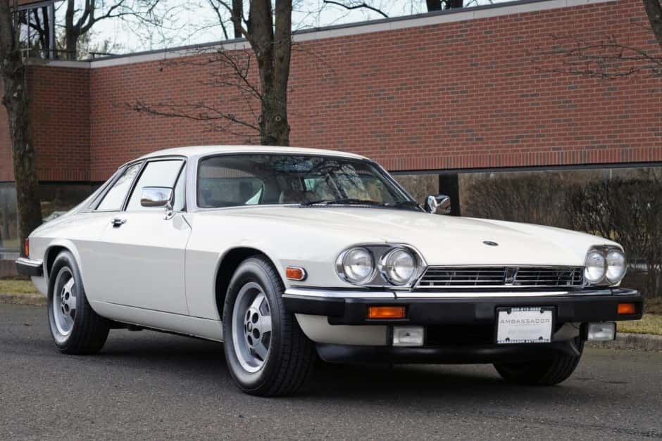 1986 Jaguar XJS sold for $19,000
