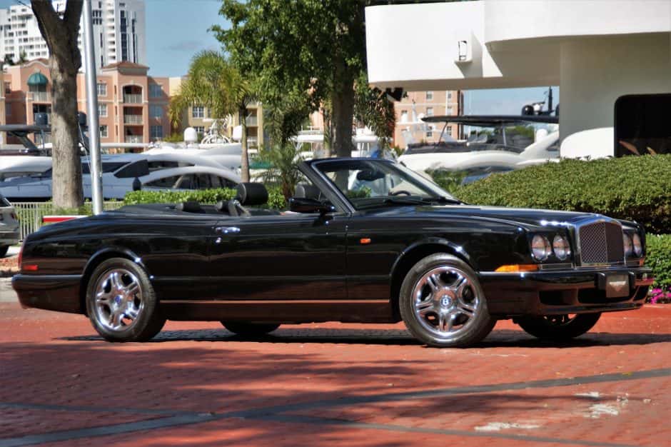 2002 Bentley Azure sold for $72,750