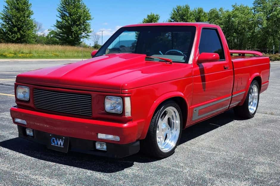 1993 GMC S-15 Sonoma (1982-1993) sold for $11,450