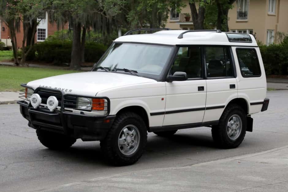 1994 Land Rover Discovery sold for $11,300