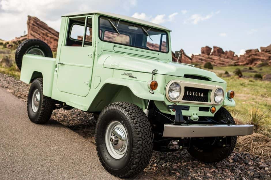 1963 Toyota Land Cruiser FJ45 sold for $33,000