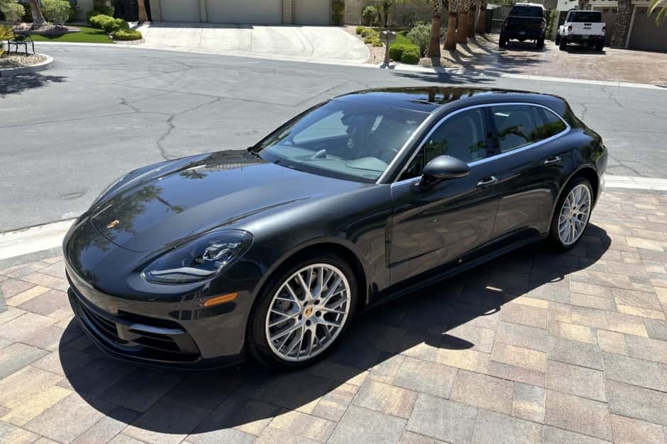 2018 Porsche Panamera sold for $77,000