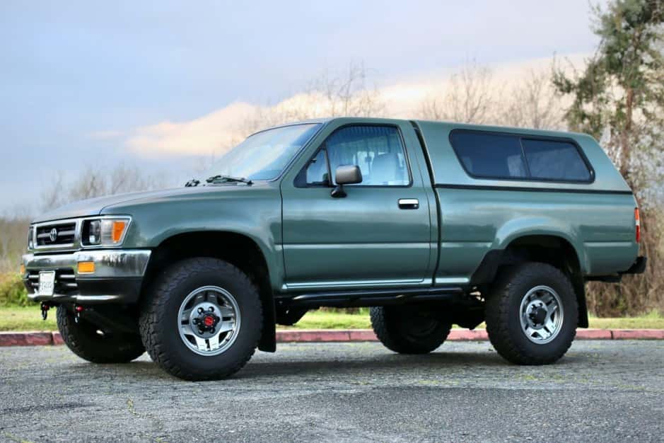1994 Toyota Pickup (N80/90/100/110 1989-1997) sold for $28,600