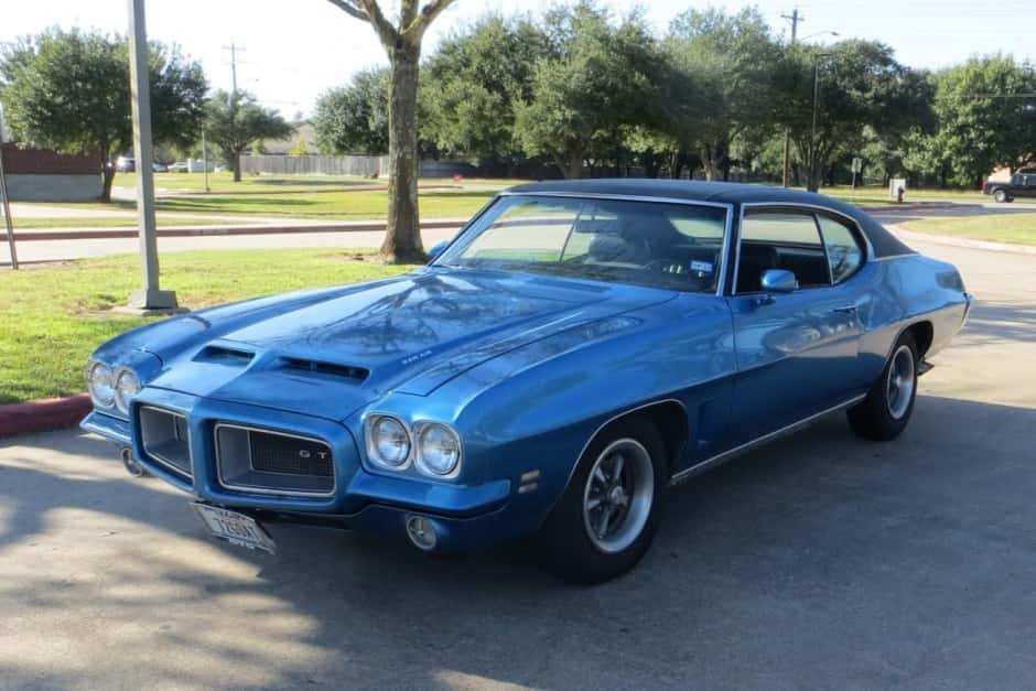 1972 Pontiac GTO sold for $18,000