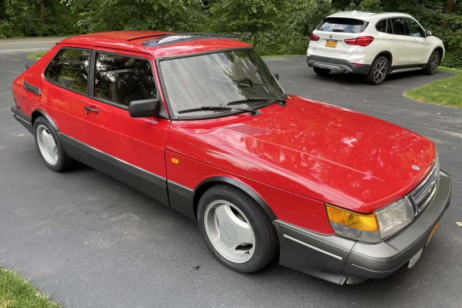 1990 Saab 900 sold for $13,000