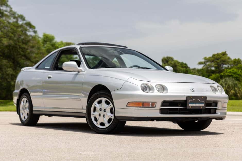 1997 Acura Integra sold for $12,500