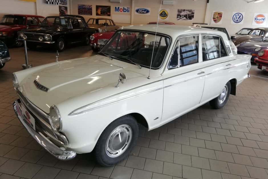 1965 Ford Cortina sold for $1,600