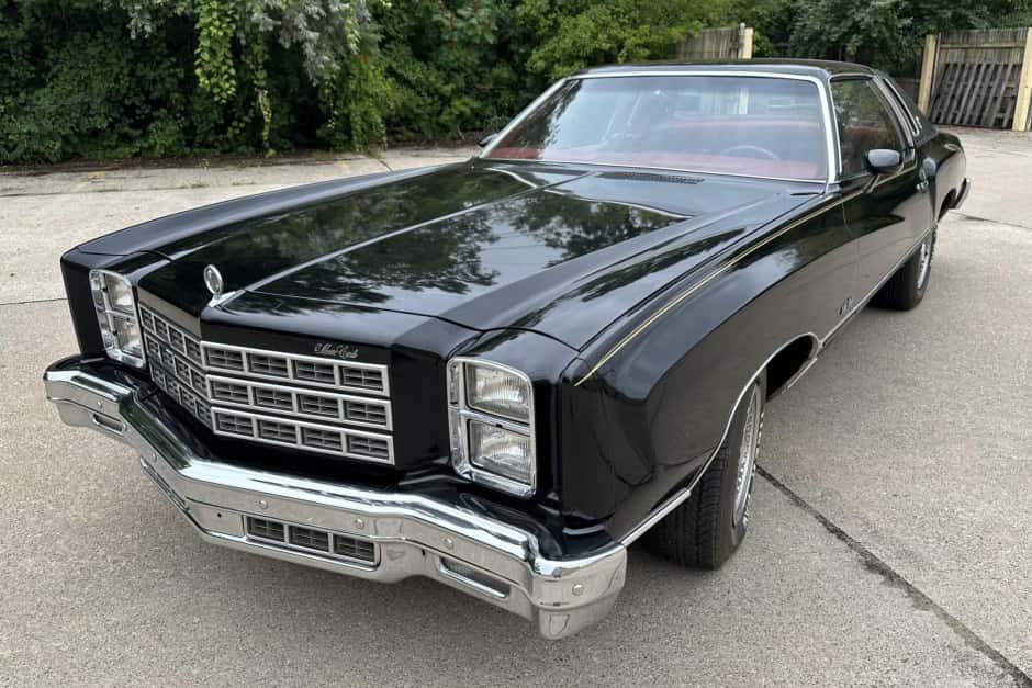 1977 Chevrolet Monte Carlo sold for $5,300