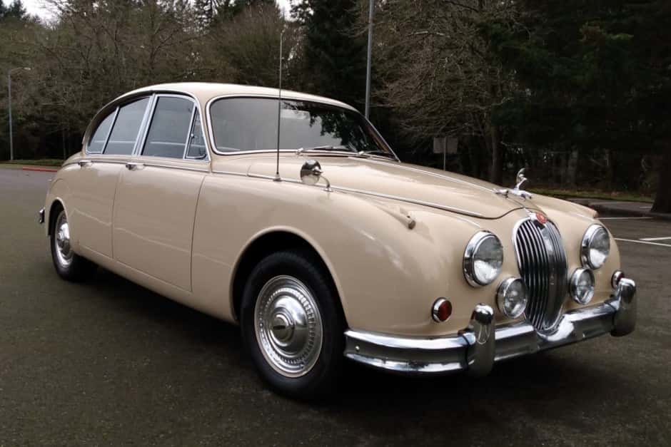 1967 Jaguar Mk II sold for $27,500