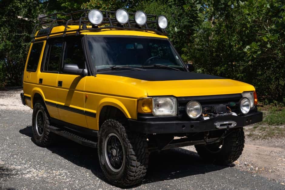 1996 Land Rover Discovery sold for $7,700