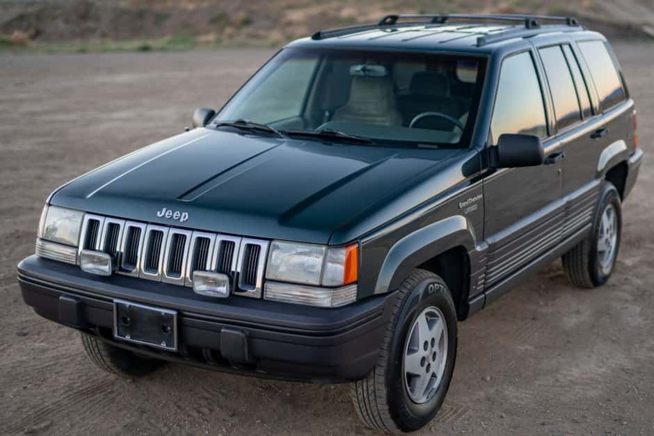 1995 Jeep ZJ Grand Cherokee sold for $9,750