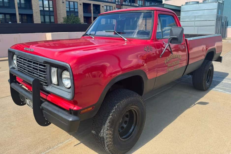 1977 Dodge Power Wagon sold for $11,500