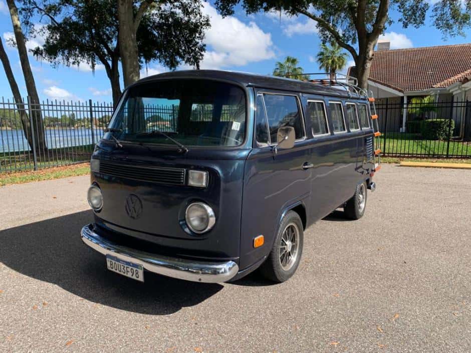 1994 Volkswagen Bay-Window Bus sold for $18,000