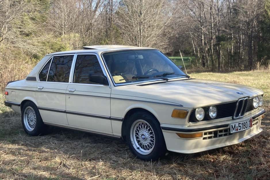 1980 BMW E12 5-Series sold for $11,000