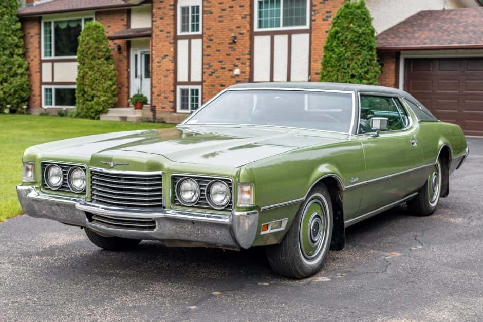 1972 Ford Thunderbird (1972-1976) sold for $6,500