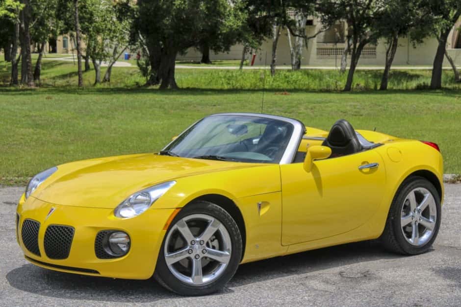 2008 Pontiac Solstice sold for $20,750