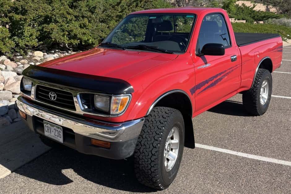 1995 Toyota Tacoma (N1X0 1995-2005) sold for $16,250